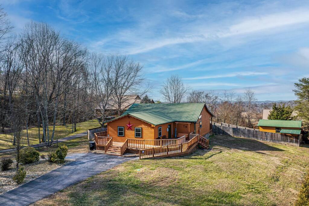 King Beds, Views, Easyroads, Pooltable, Spa, Theater, Outdoor Fun Villa Sevierville Exterior photo